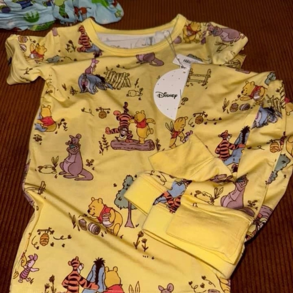 Little sleepies Pooh short sleeve nwt 18-24m